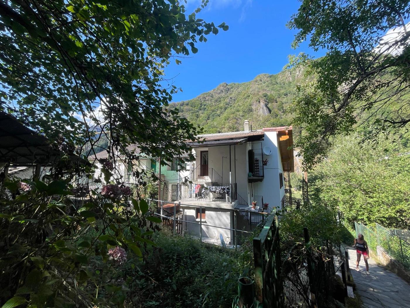 Casa indipendente in vendita a Ronco Canavese
