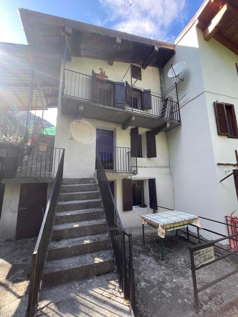 Casa indipendente in vendita a Ronco Canavese
