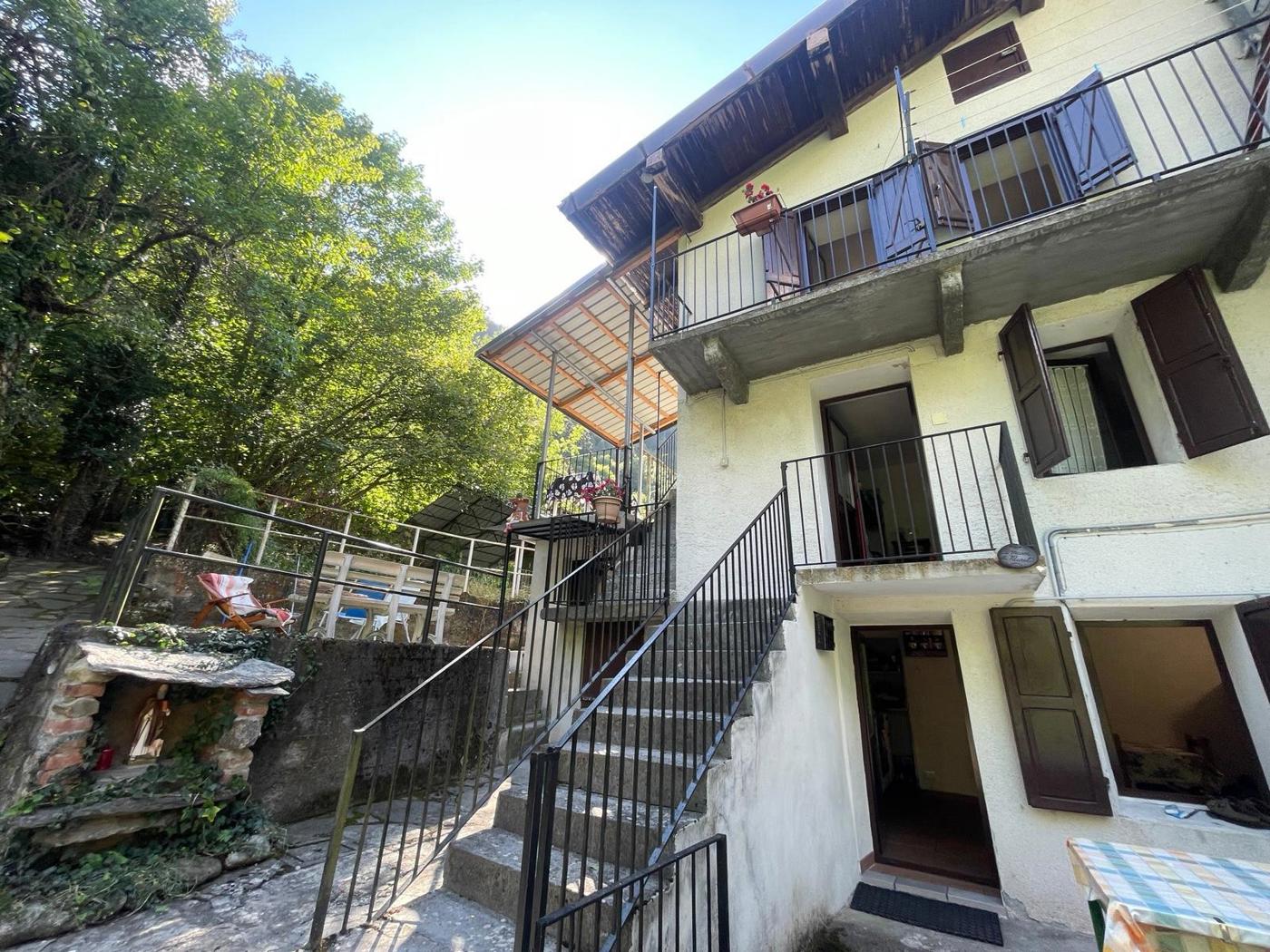Casa indipendente in vendita a Ronco Canavese