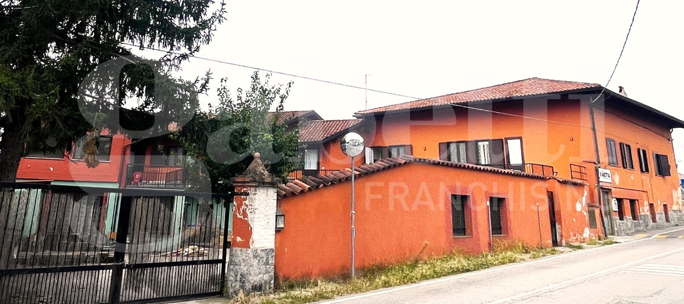 Stabile/Palazzo in vendita a Mazz�