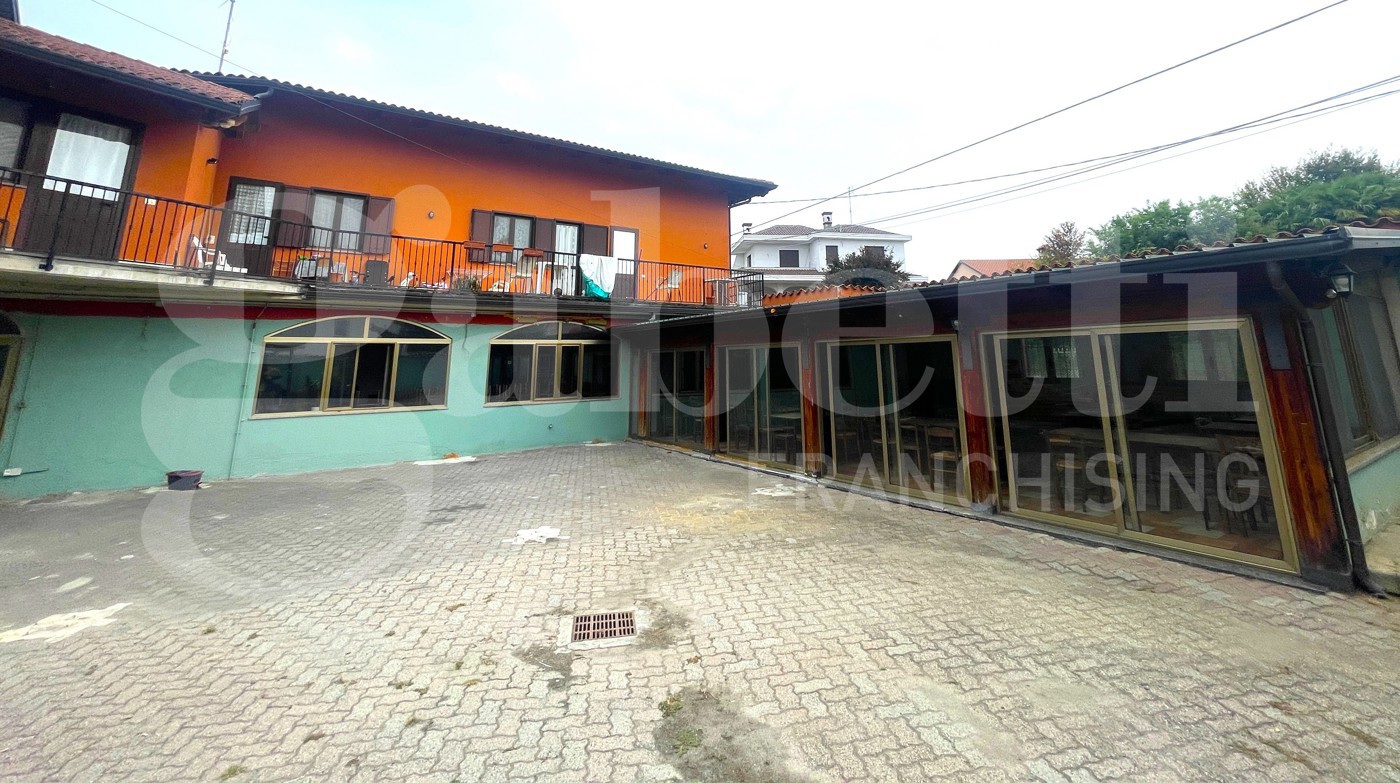 Stabile/Palazzo in vendita a Mazz�
