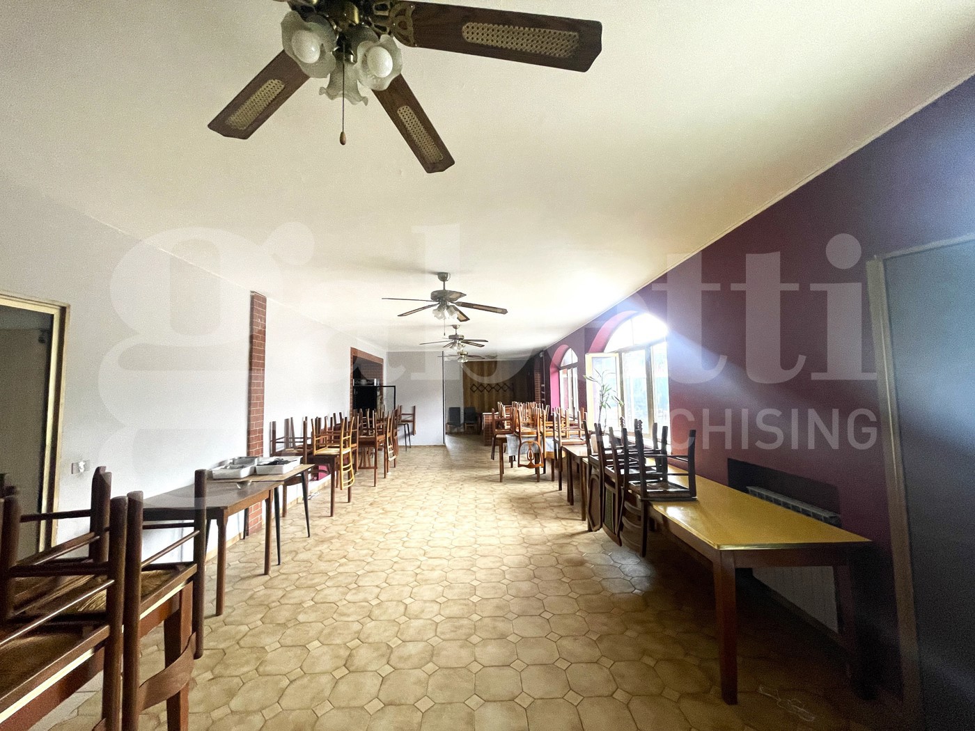 Stabile/Palazzo in vendita a Mazz�
