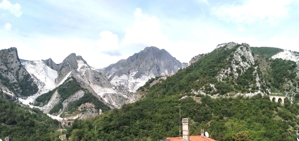 Trilocale in vendita, Carrara bedizzano