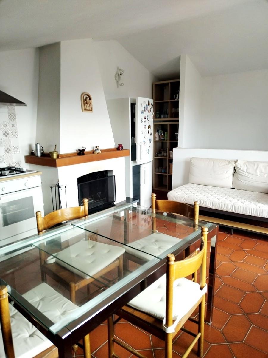 Casa indipendente con terrazzo, La Spezia campiglia