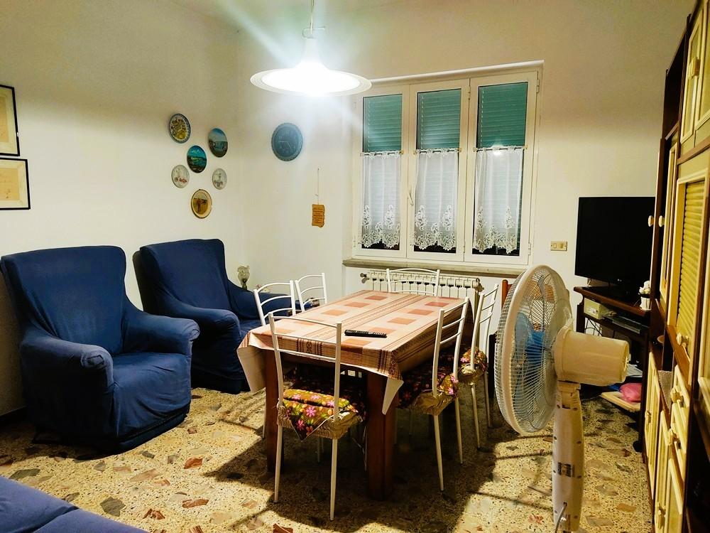 Villa con giardino a Sarzana