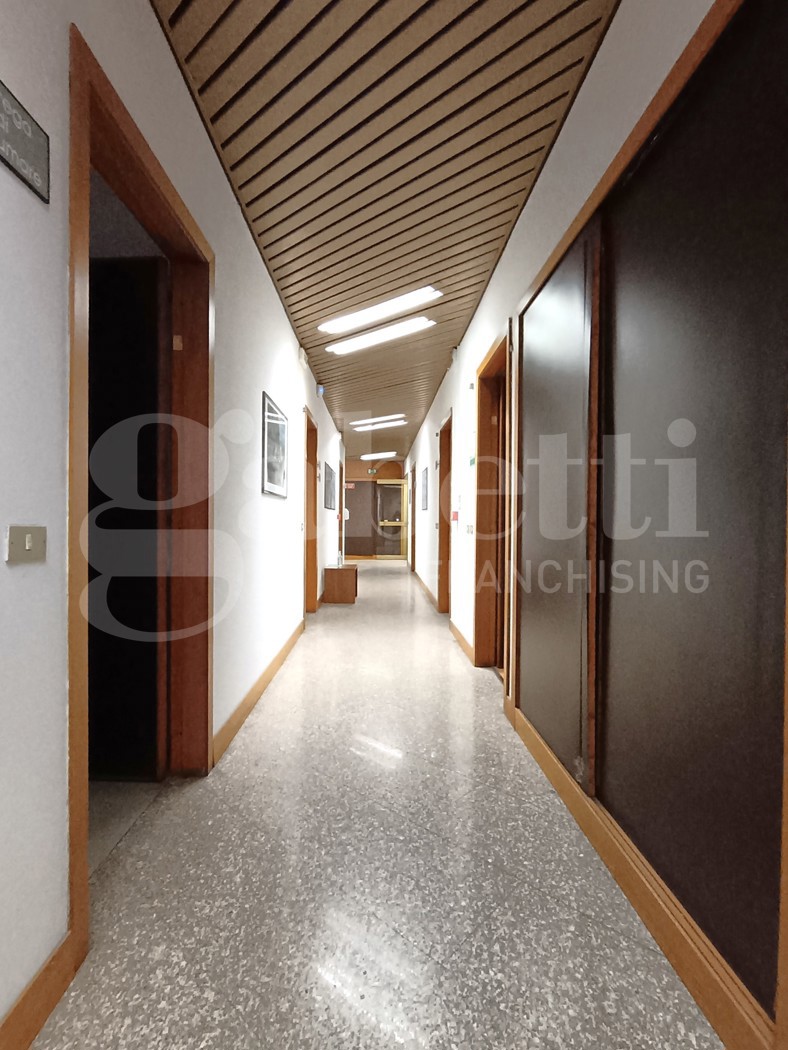 Stabile/Palazzo in vendita a Carrara