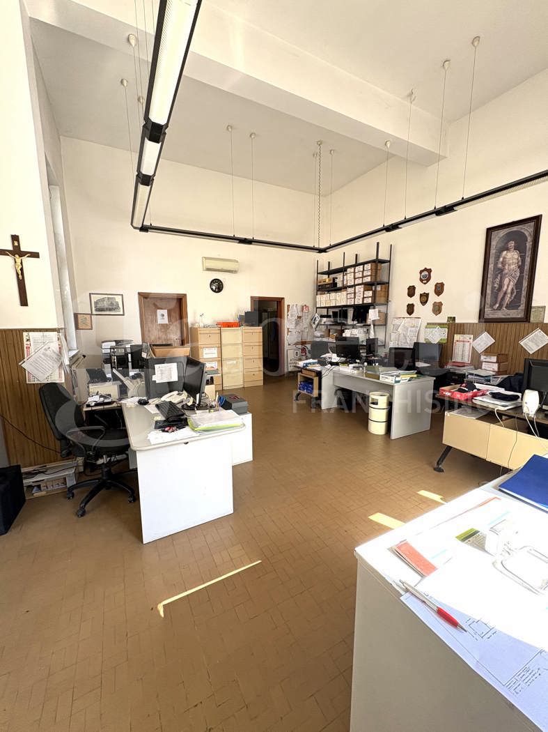 Ufficio in vendita a Licciana Nardi