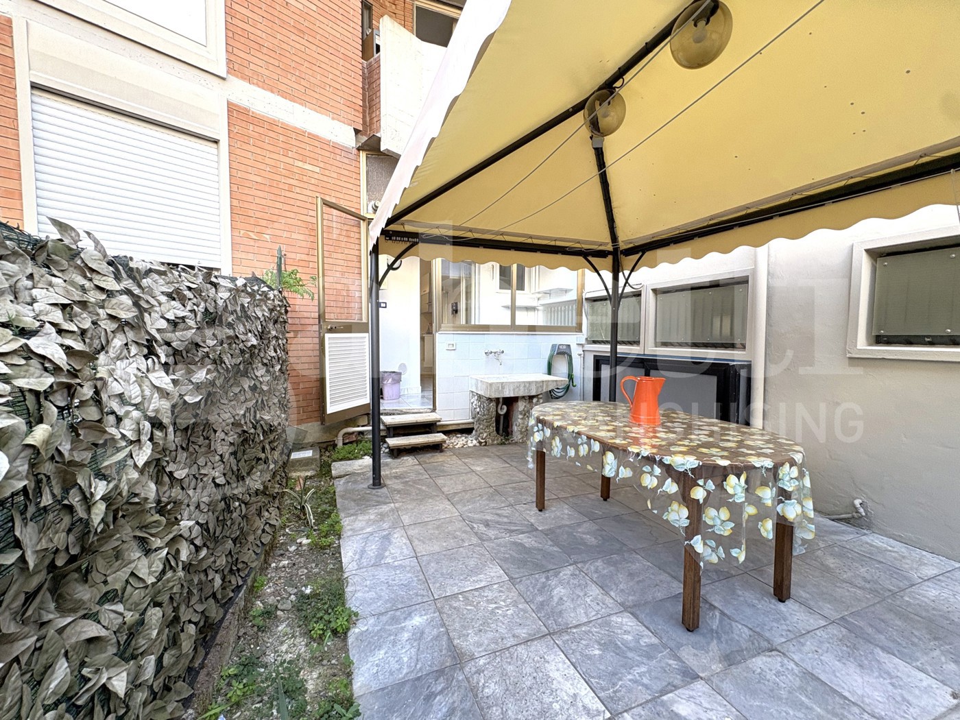 Appartamento in affitto a Carrara