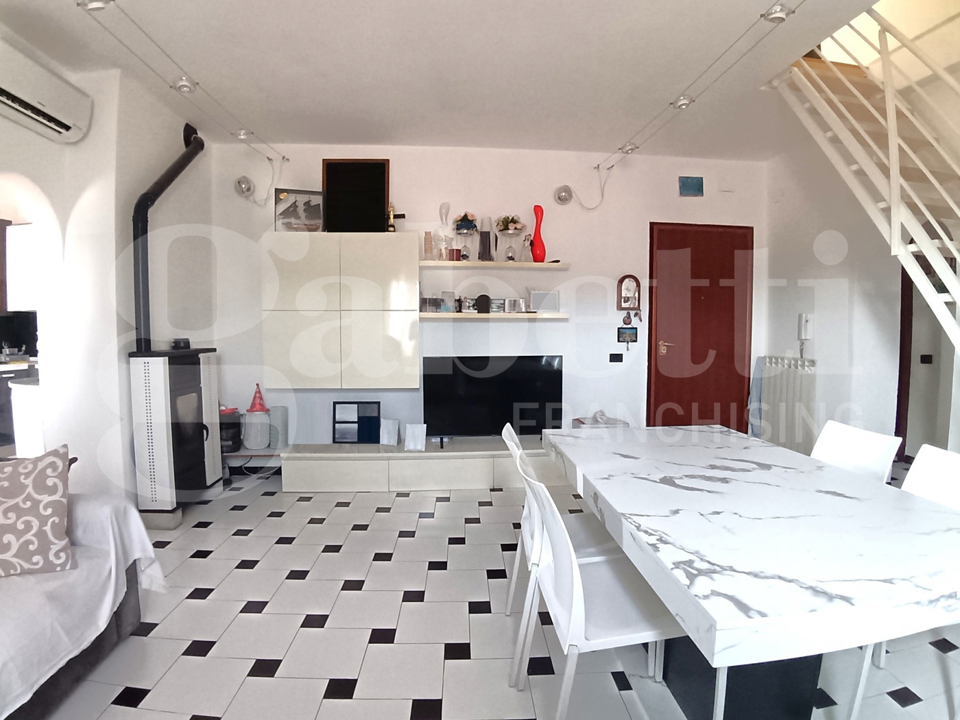 Quadrilocale in vendita a Carrara