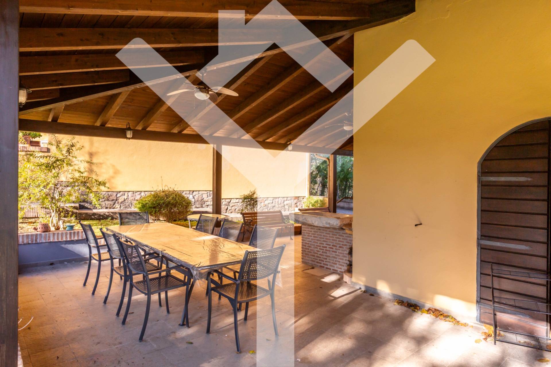 Villa in vendita a Ronciglione, Lago di Vico