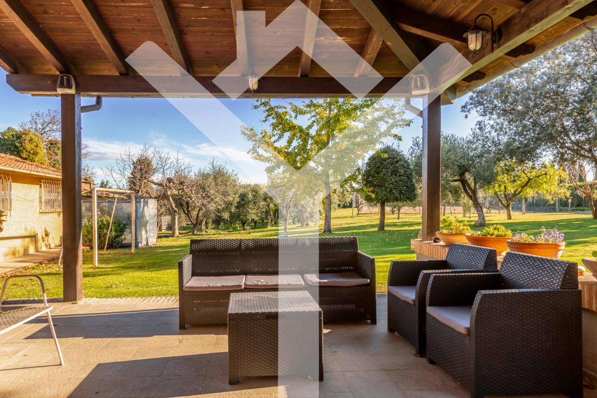 Villa in vendita a Ronciglione, Lago di Vico