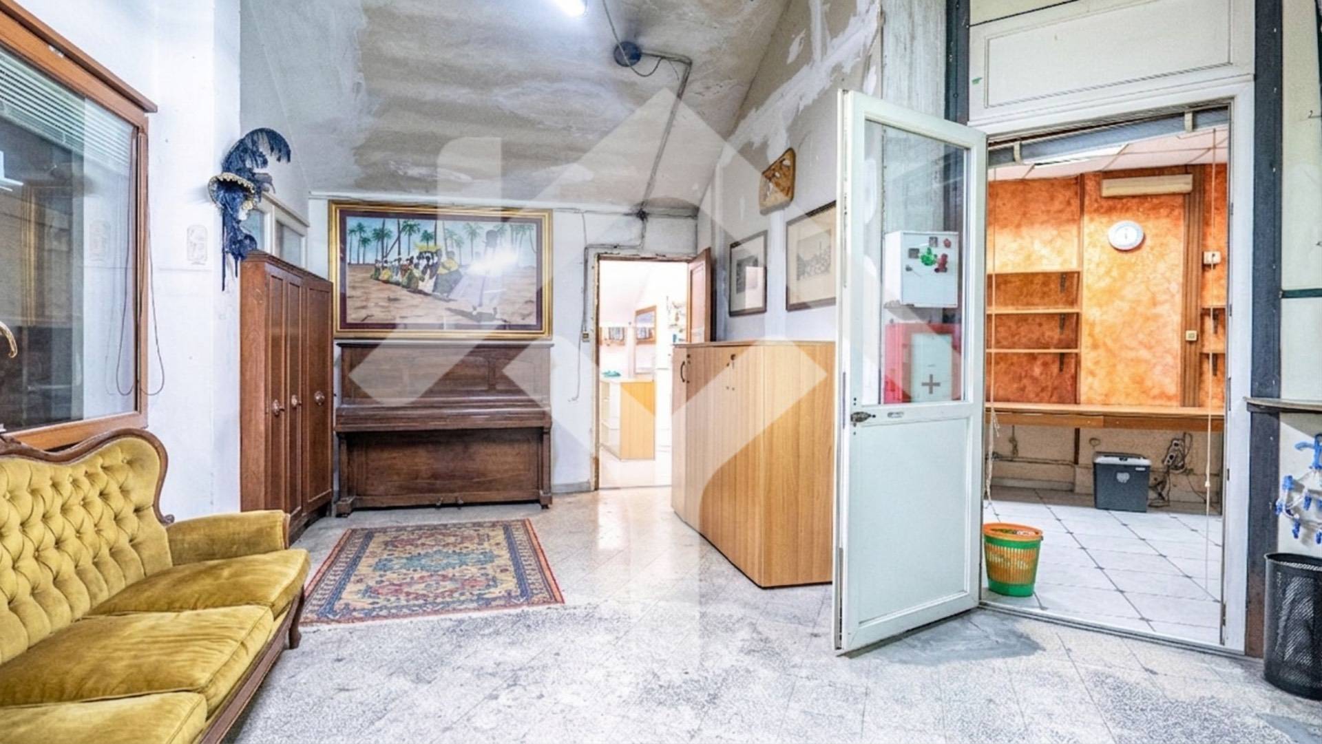 Locale commerciale in vendita a Roma, Trionfale