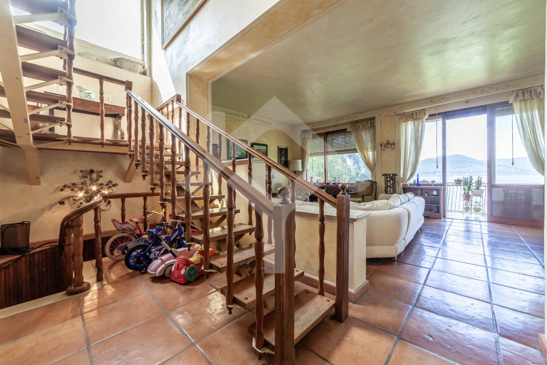 Villa in vendita a Ronciglione, Lago di Vico