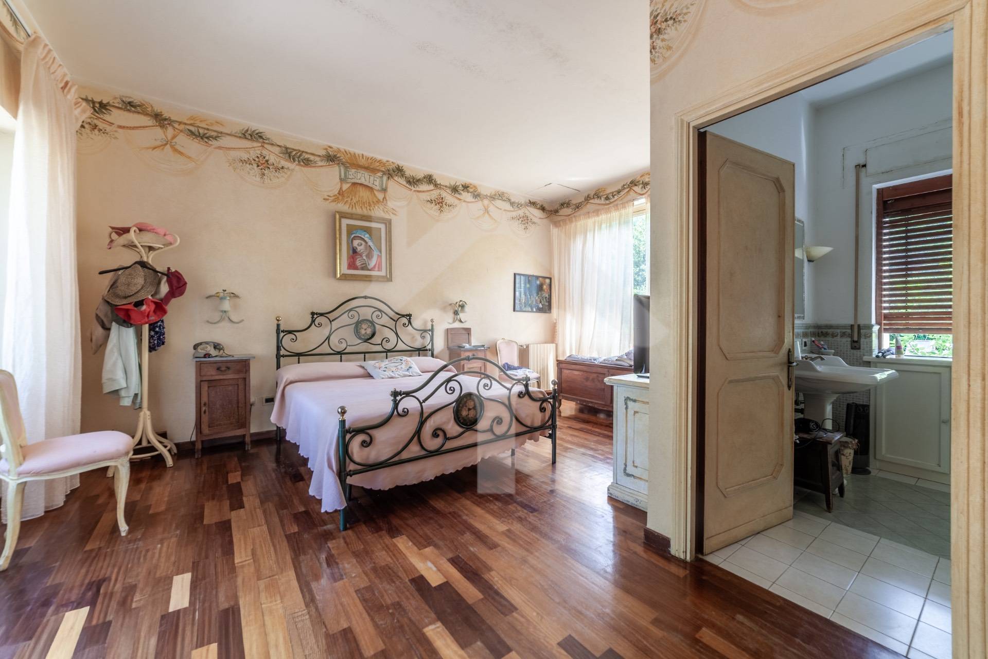 Villa in vendita a Ronciglione, Lago di Vico
