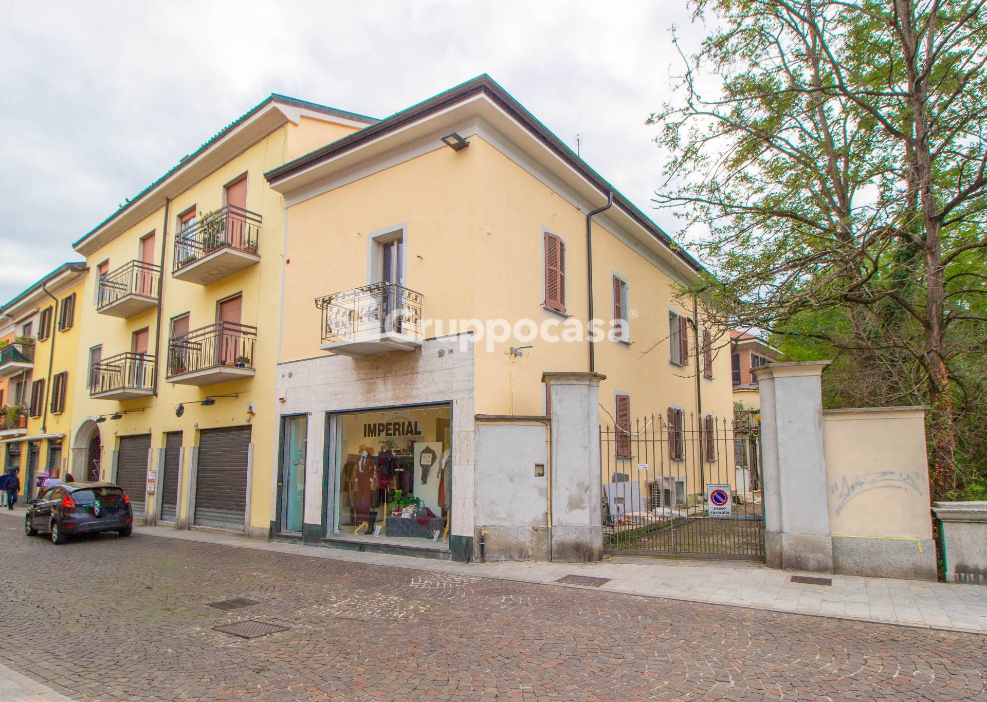 Locale commerciale in vendita a Abbiategrasso