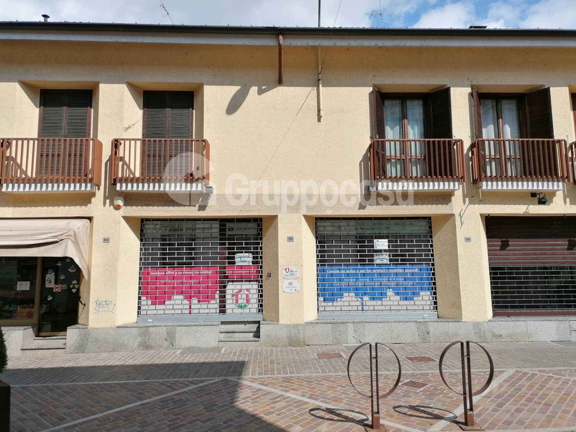 Locale commerciale in affitto a Magenta