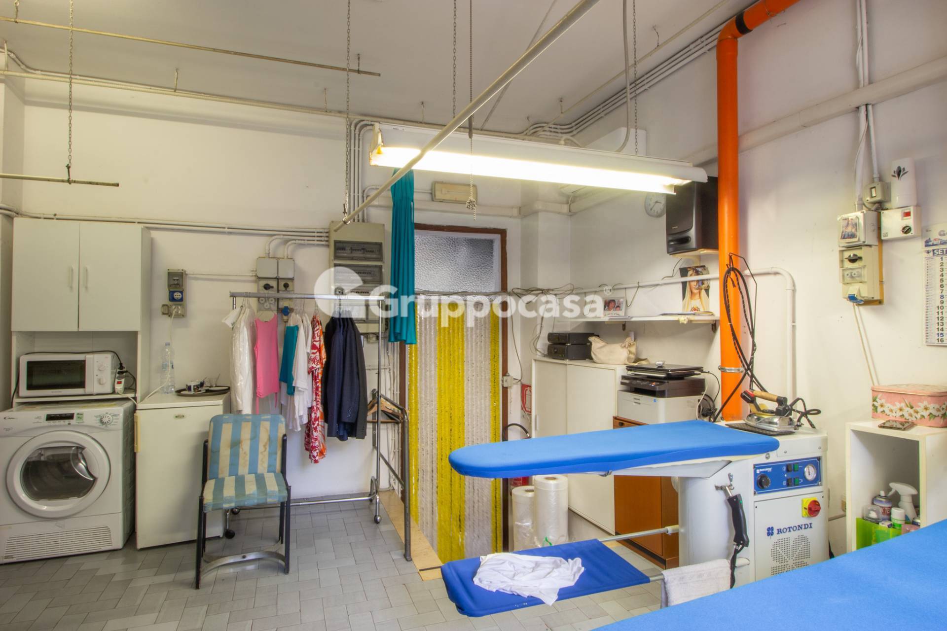 Attivit commerciale in vendita a Magenta