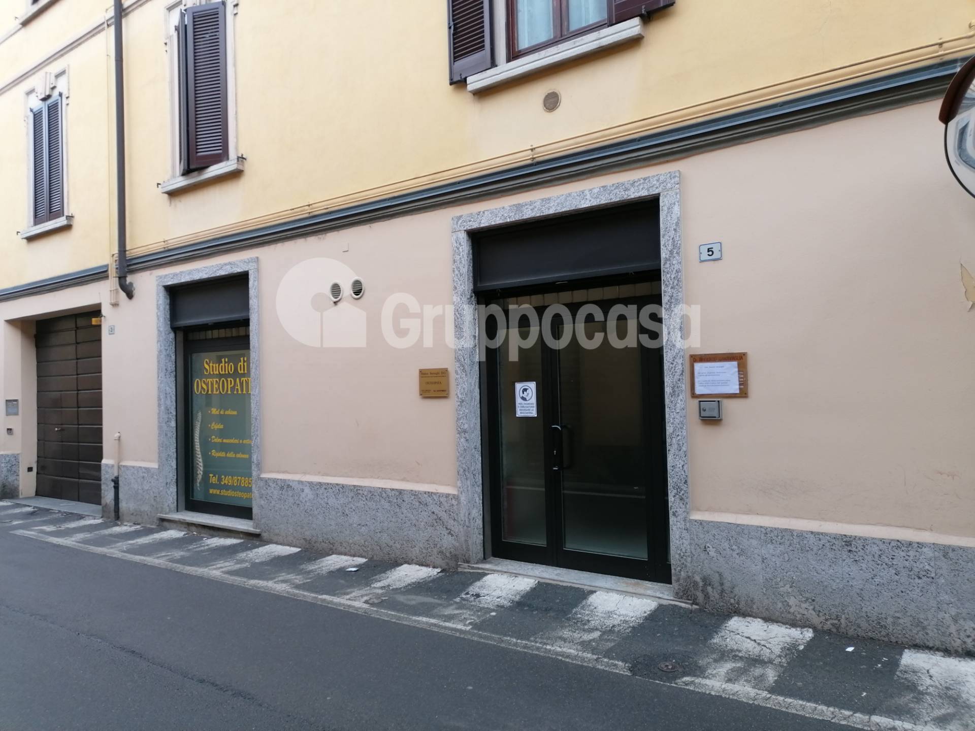 Locale commerciale in affitto a Magenta