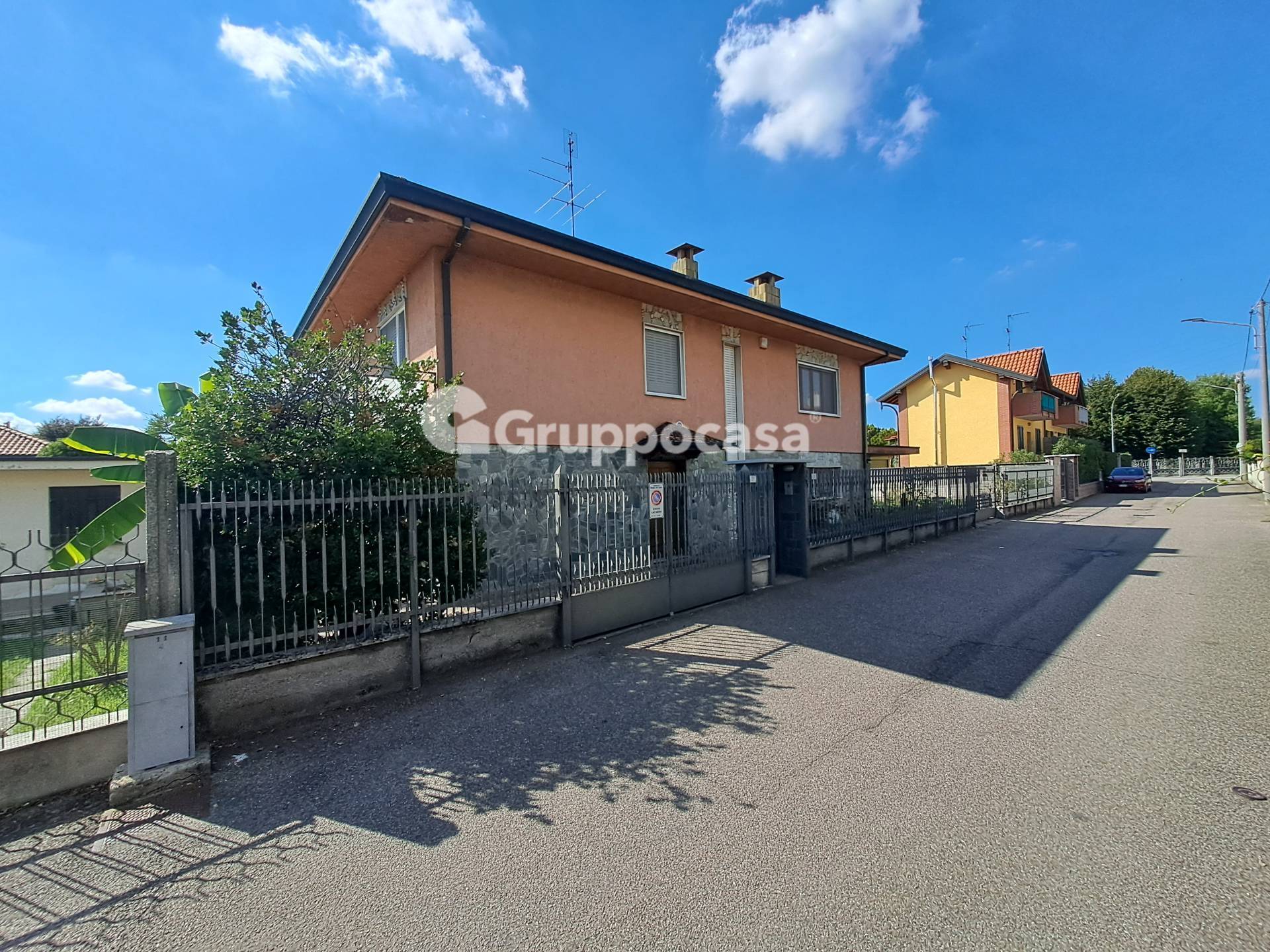Villa in vendita a Marcallo con Casone