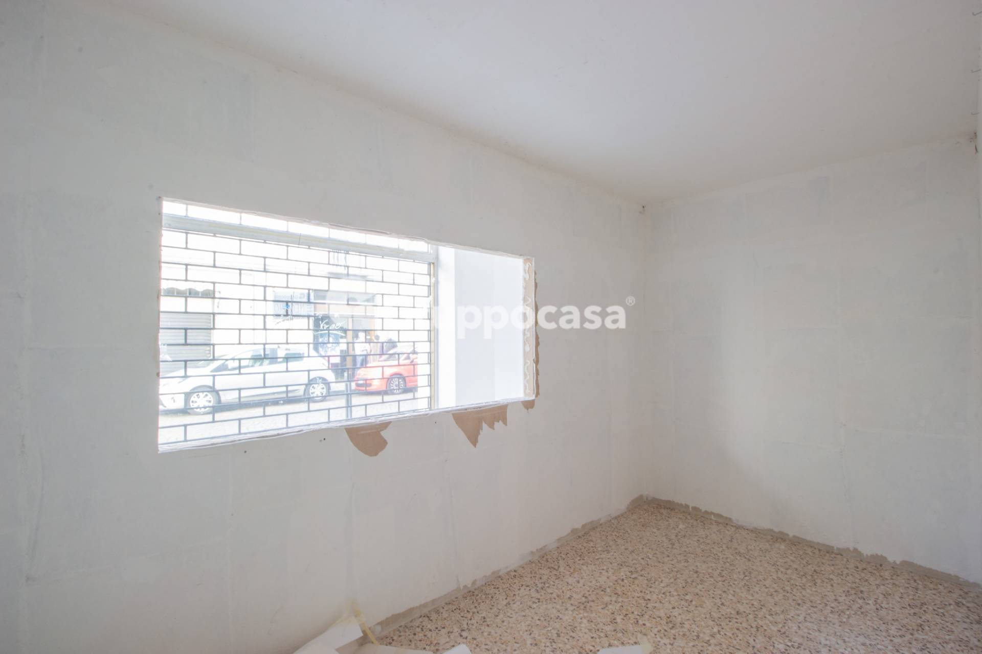 Locale commerciale in affitto a Abbiategrasso