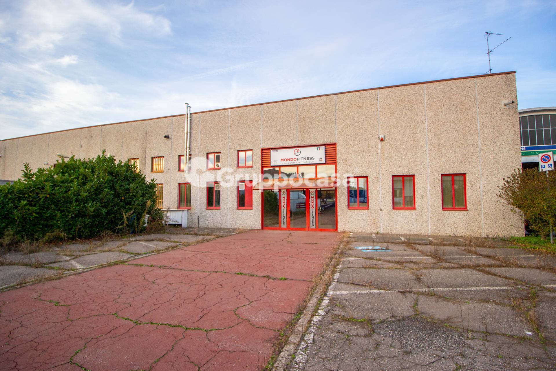 Capannone in vendita a Marcallo con Casone