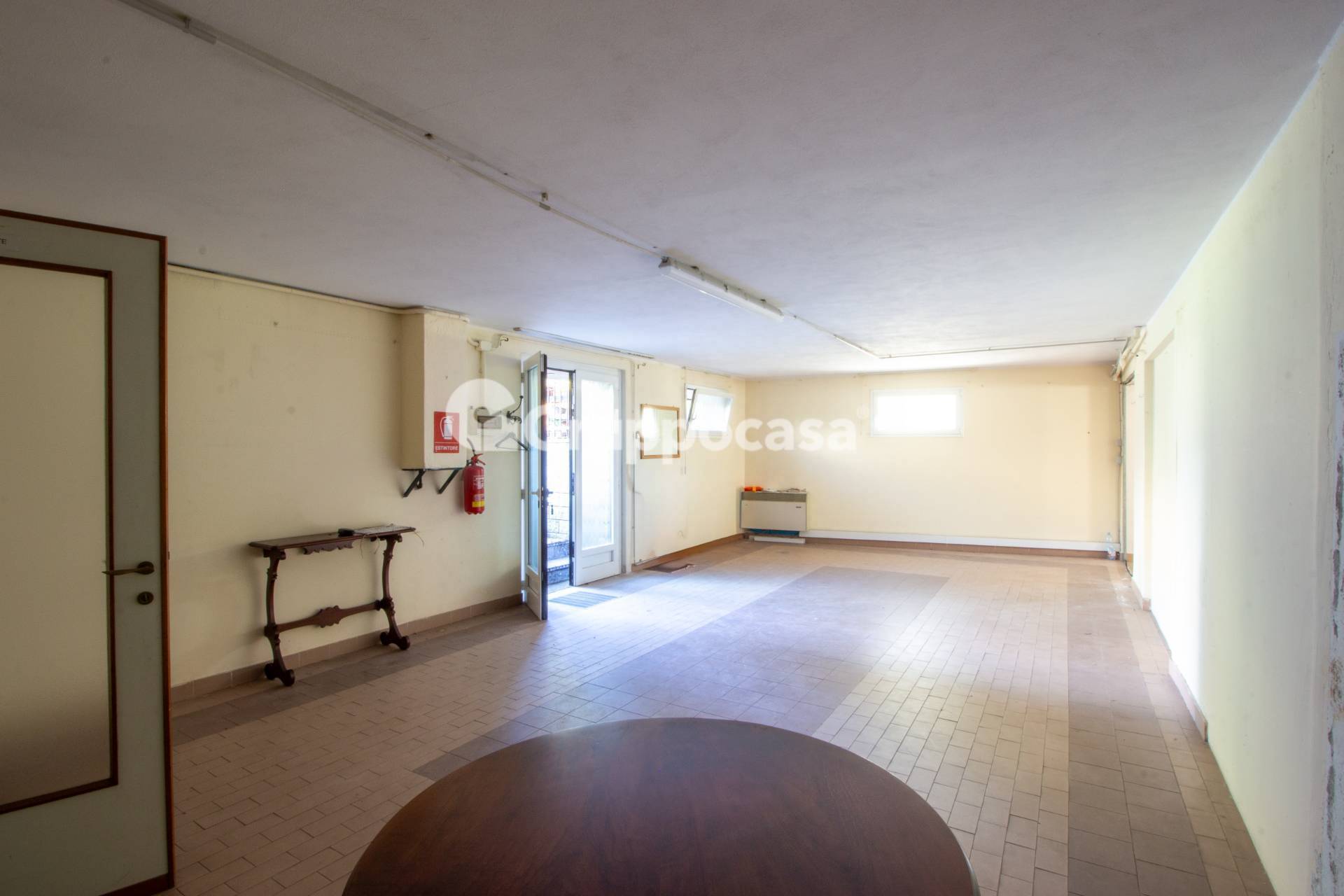 Deposito in vendita a Settimo Milanese