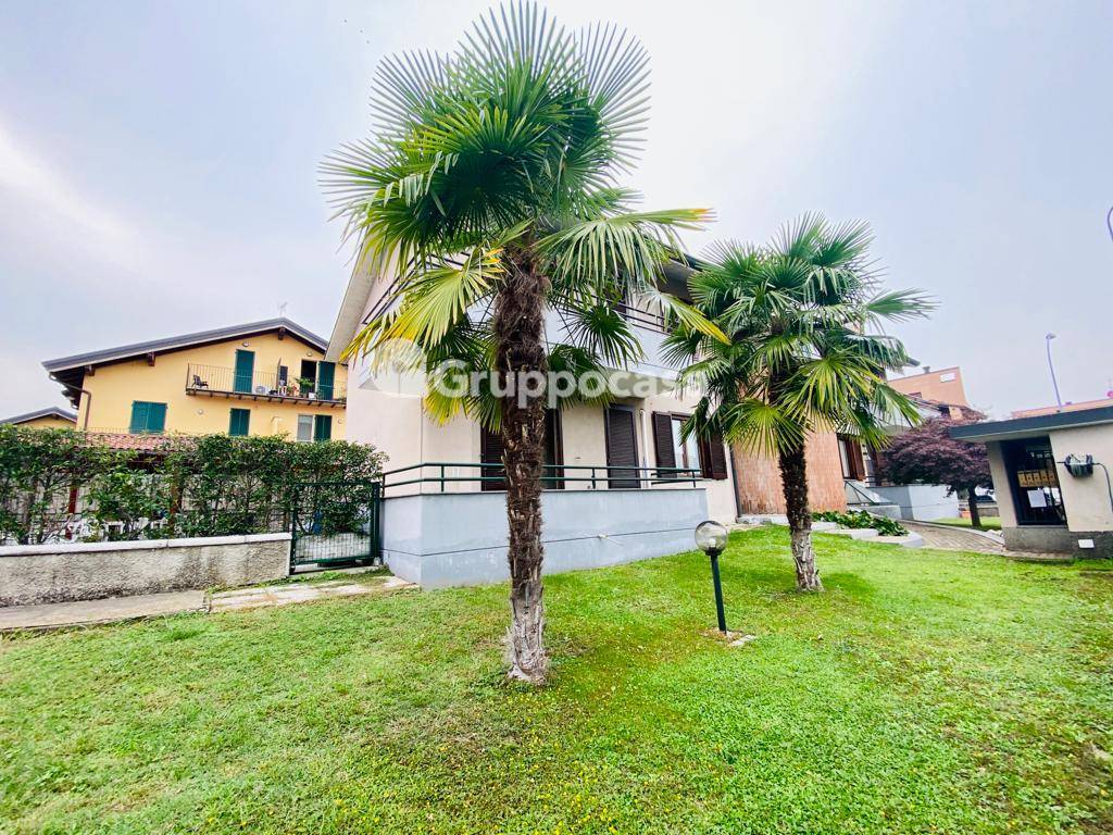 Locale commerciale in vendita a Robecco sul Naviglio