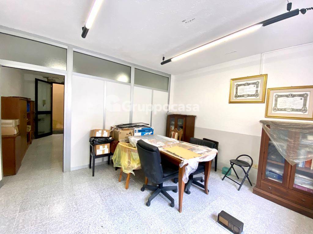 Locale commerciale in vendita a Robecco sul Naviglio