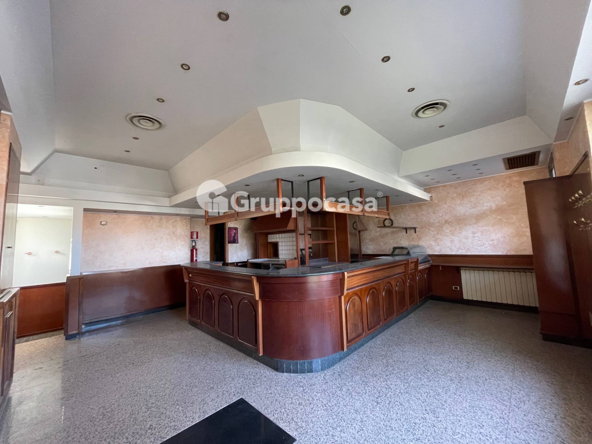 Locale commerciale in vendita a Magenta