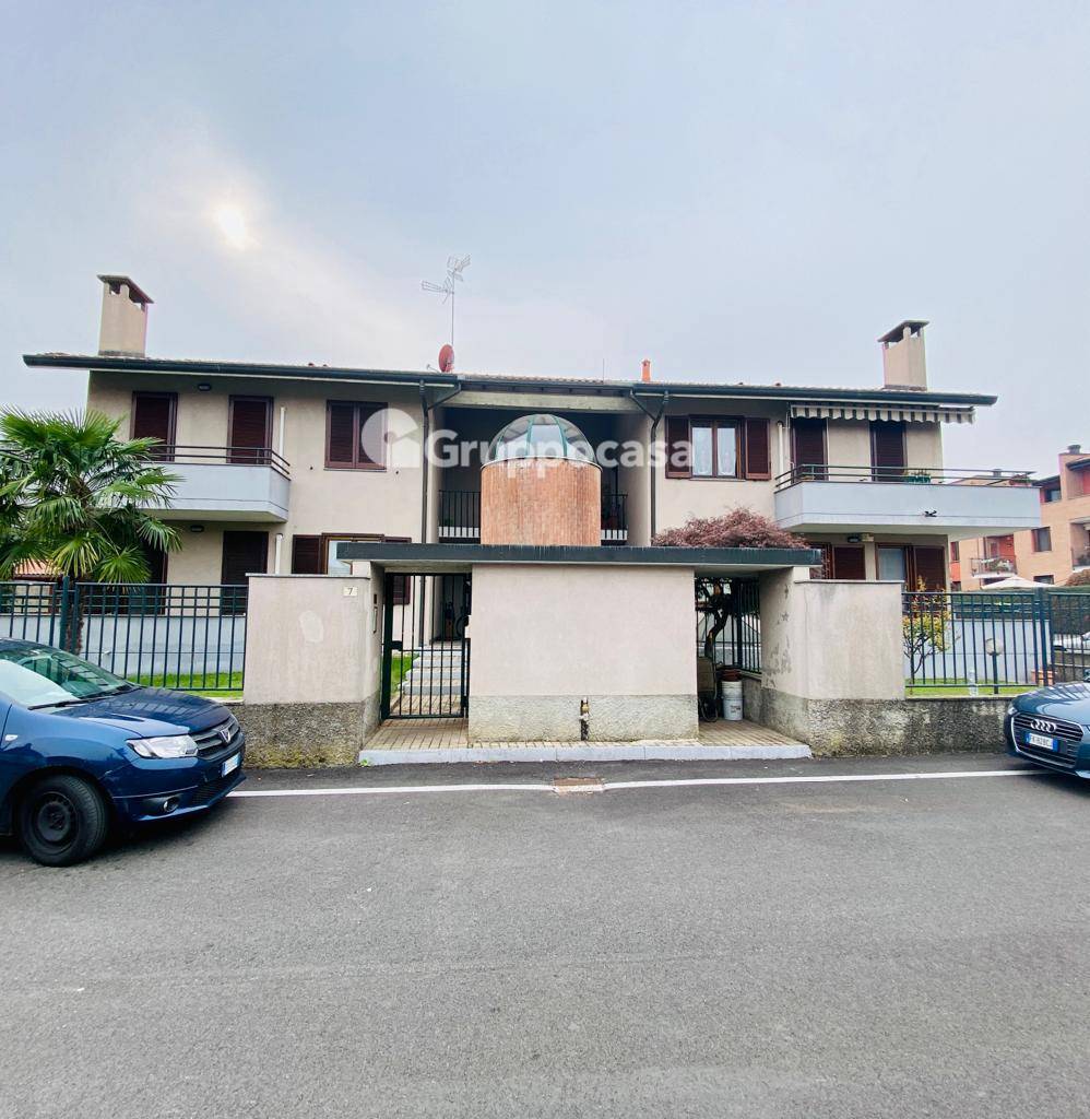 Locale commerciale in vendita a Robecco sul Naviglio