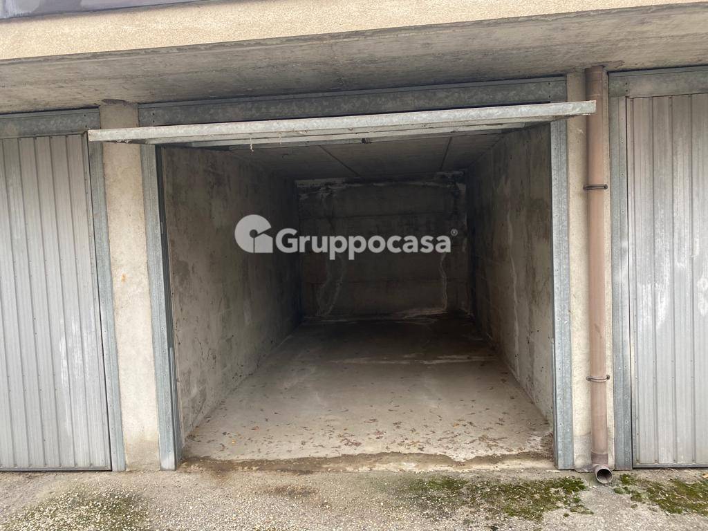 Box o garage in vendita a Boffalora sopra Ticino