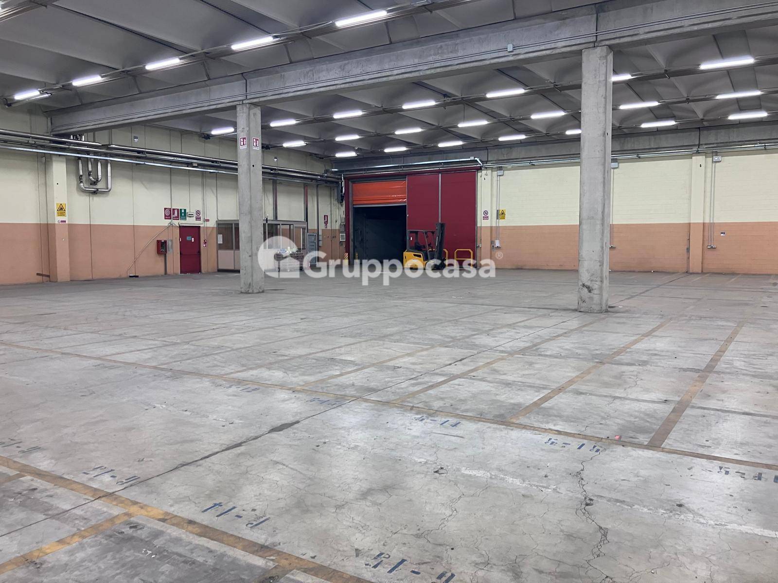 Locale commerciale in affitto a Cuggiono