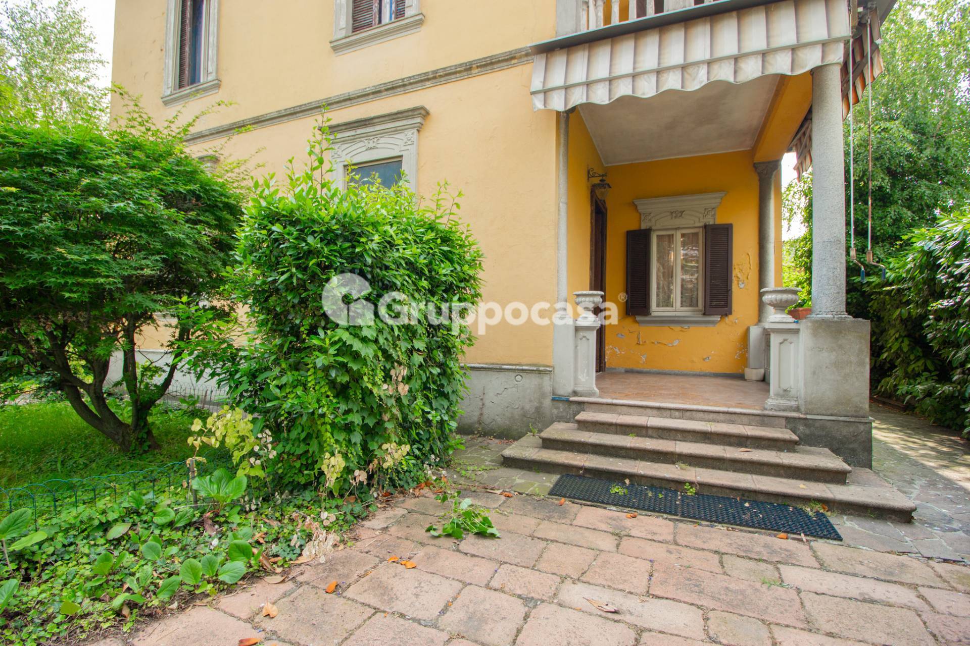 Villa in vendita a Marcallo con Casone