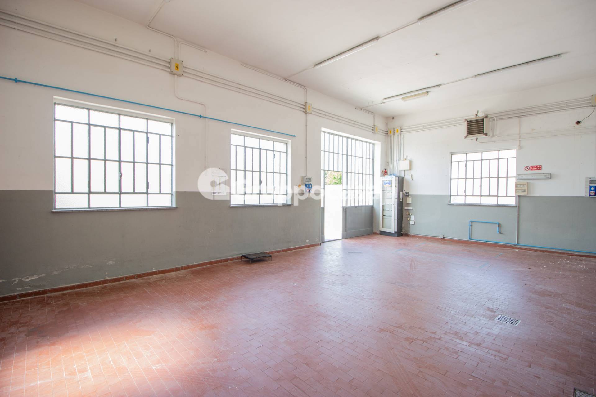 Capannone in affitto a Magenta