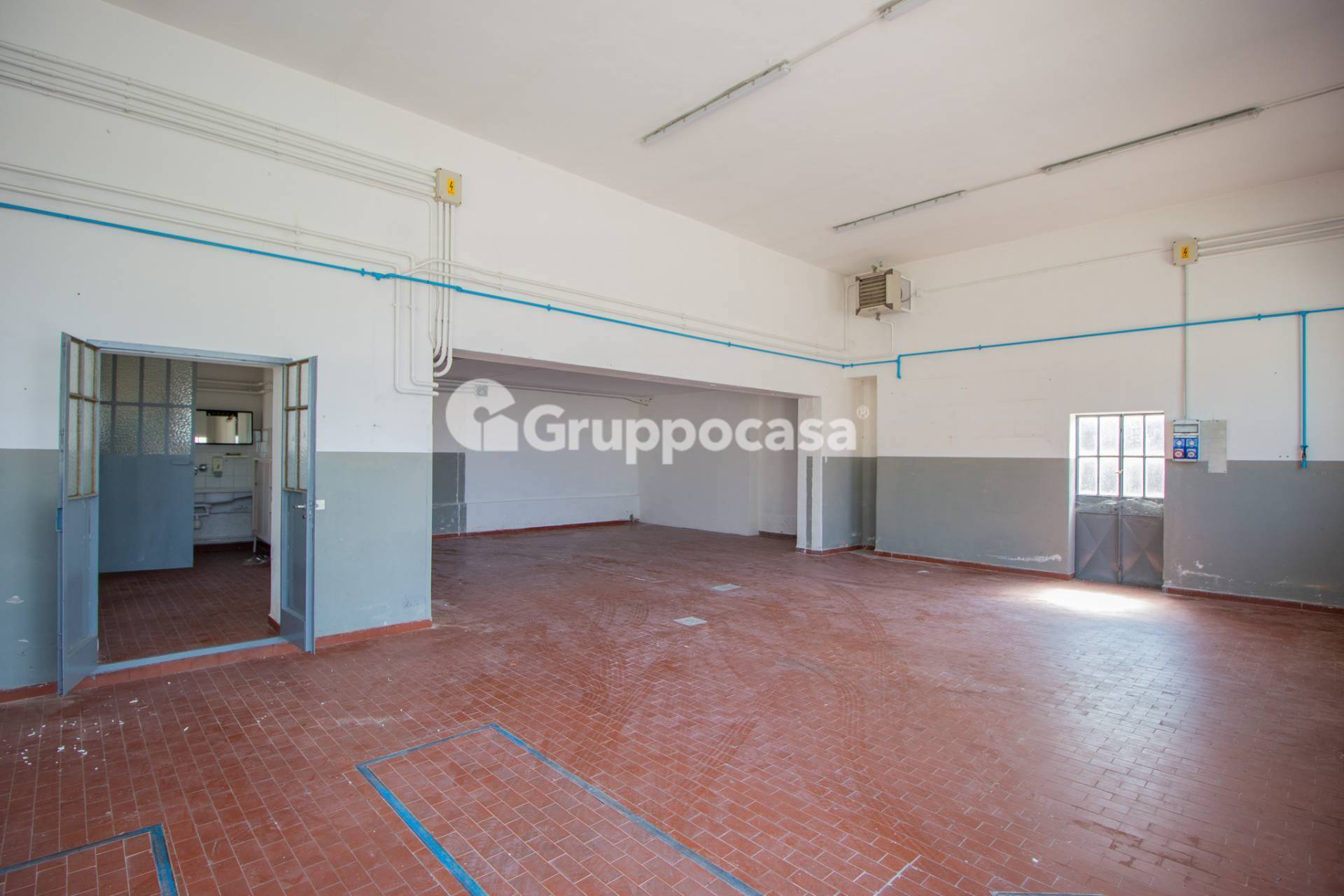 Capannone in affitto a Magenta