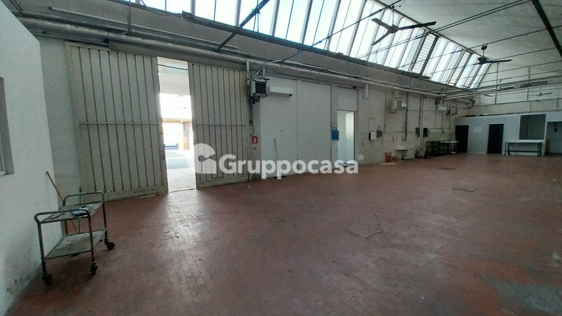 Capannone in affitto a Magenta