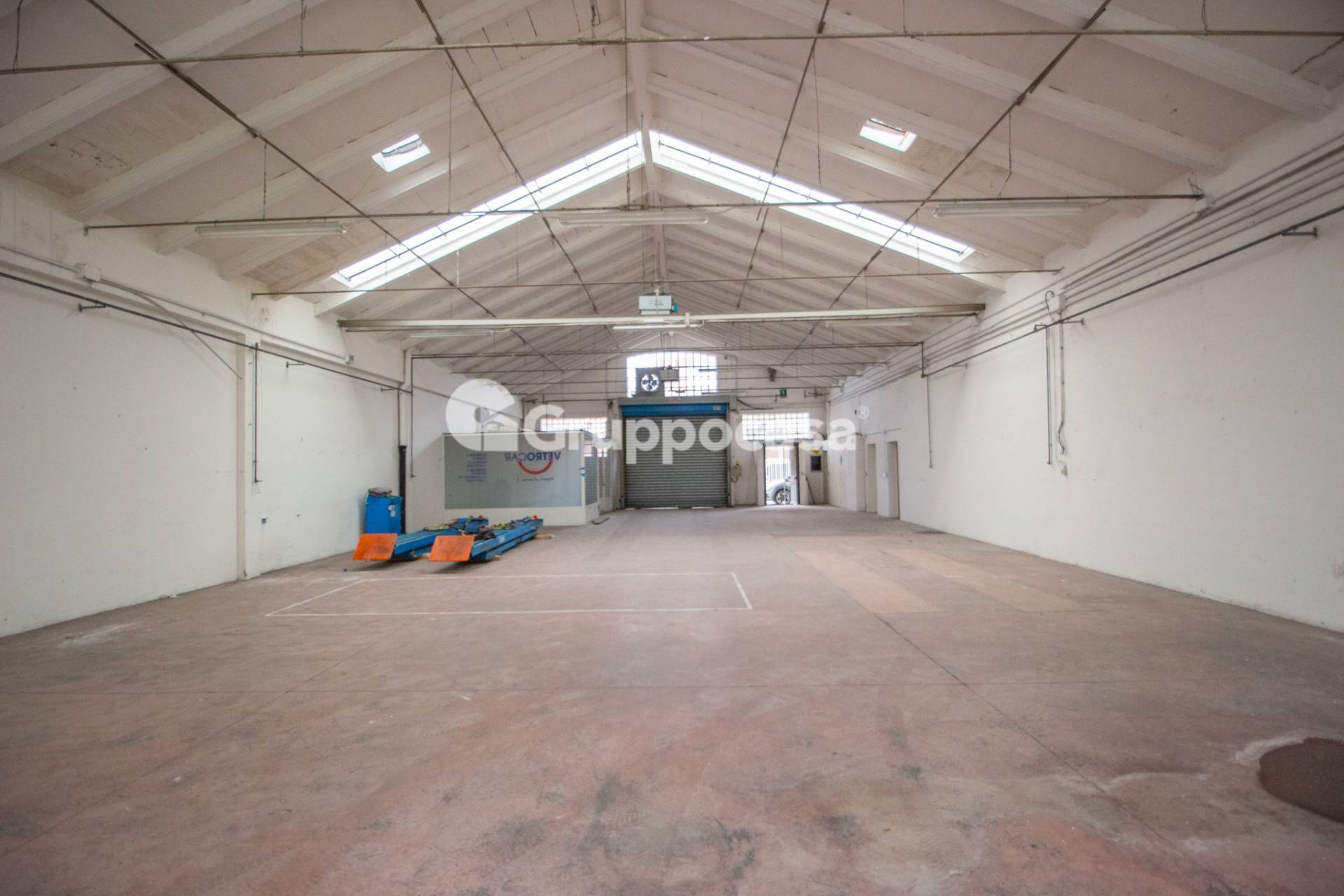 Capannone in affitto a Magenta