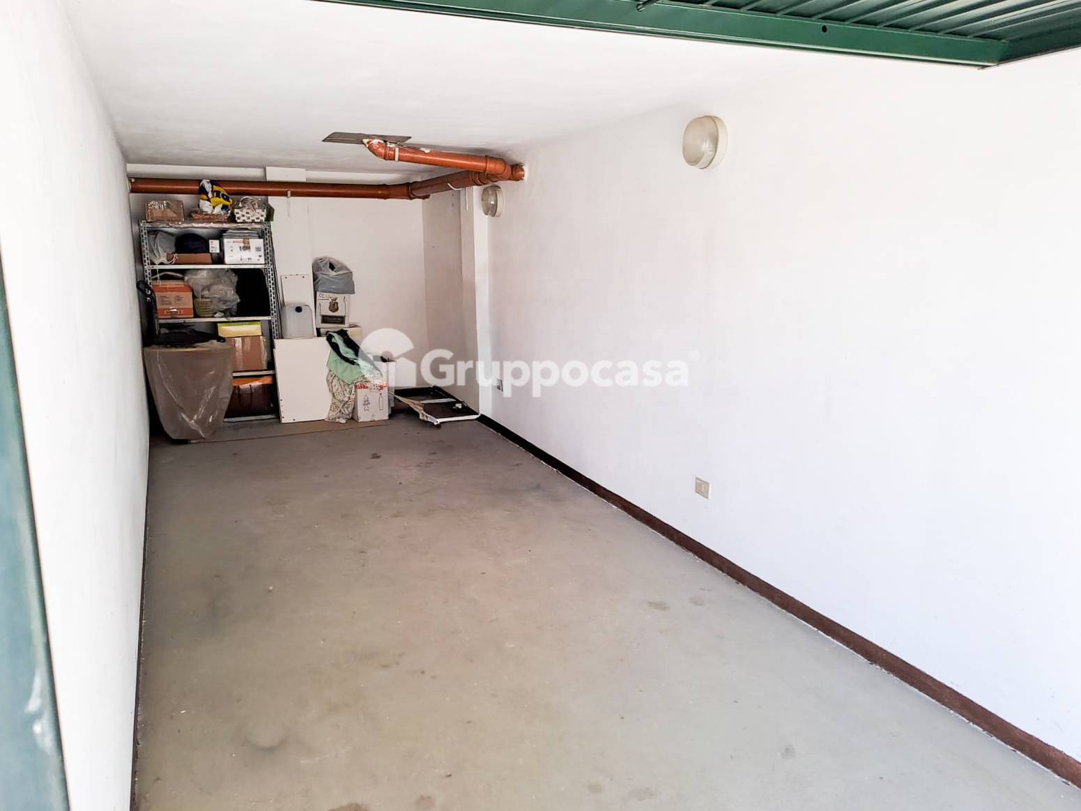 Box o garage in vendita a Magenta