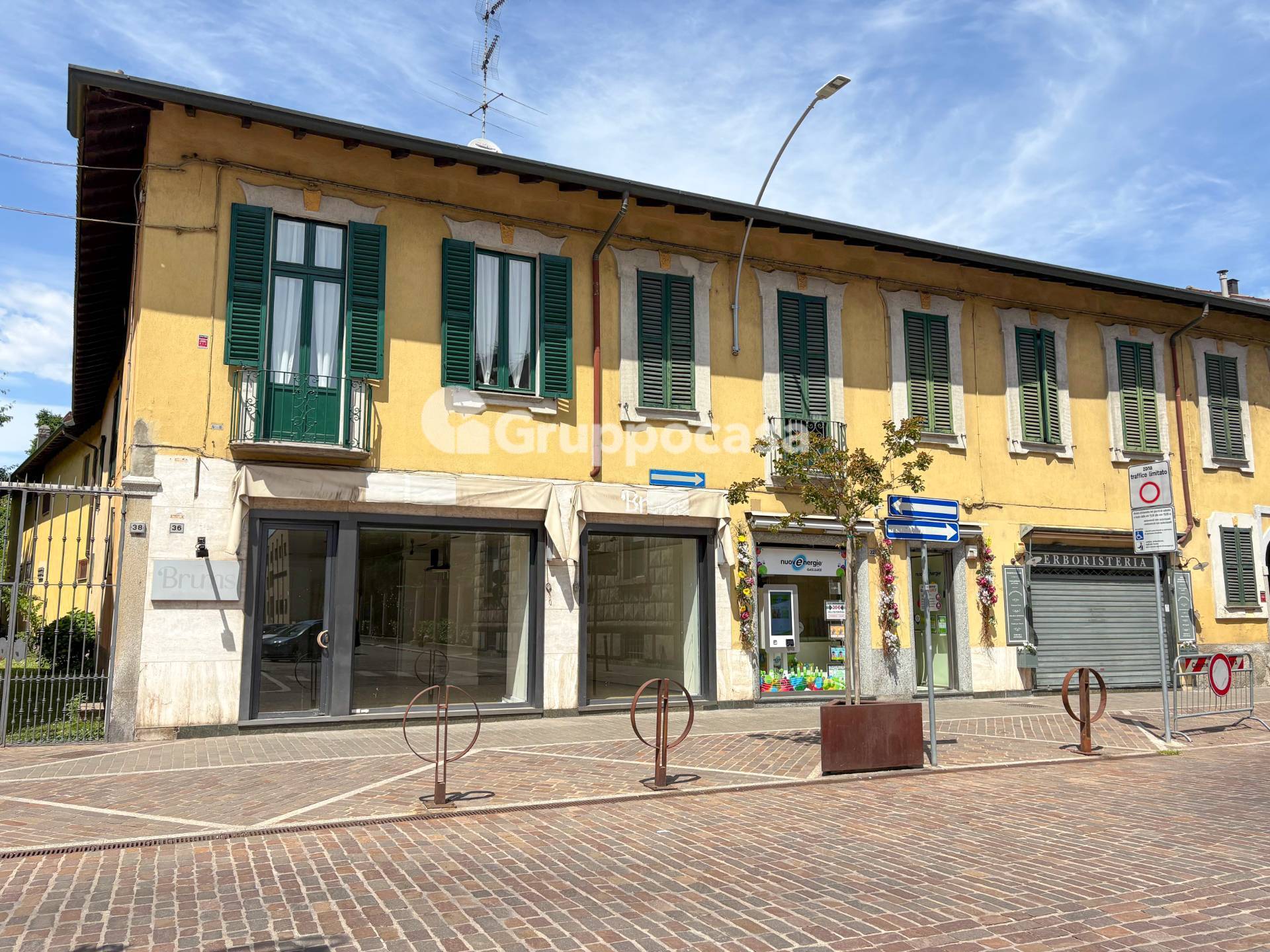 Locale commerciale in vendita a Magenta
