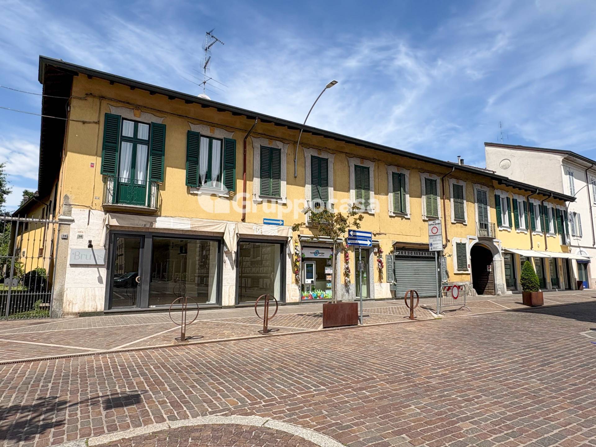 Locale commerciale in vendita a Magenta
