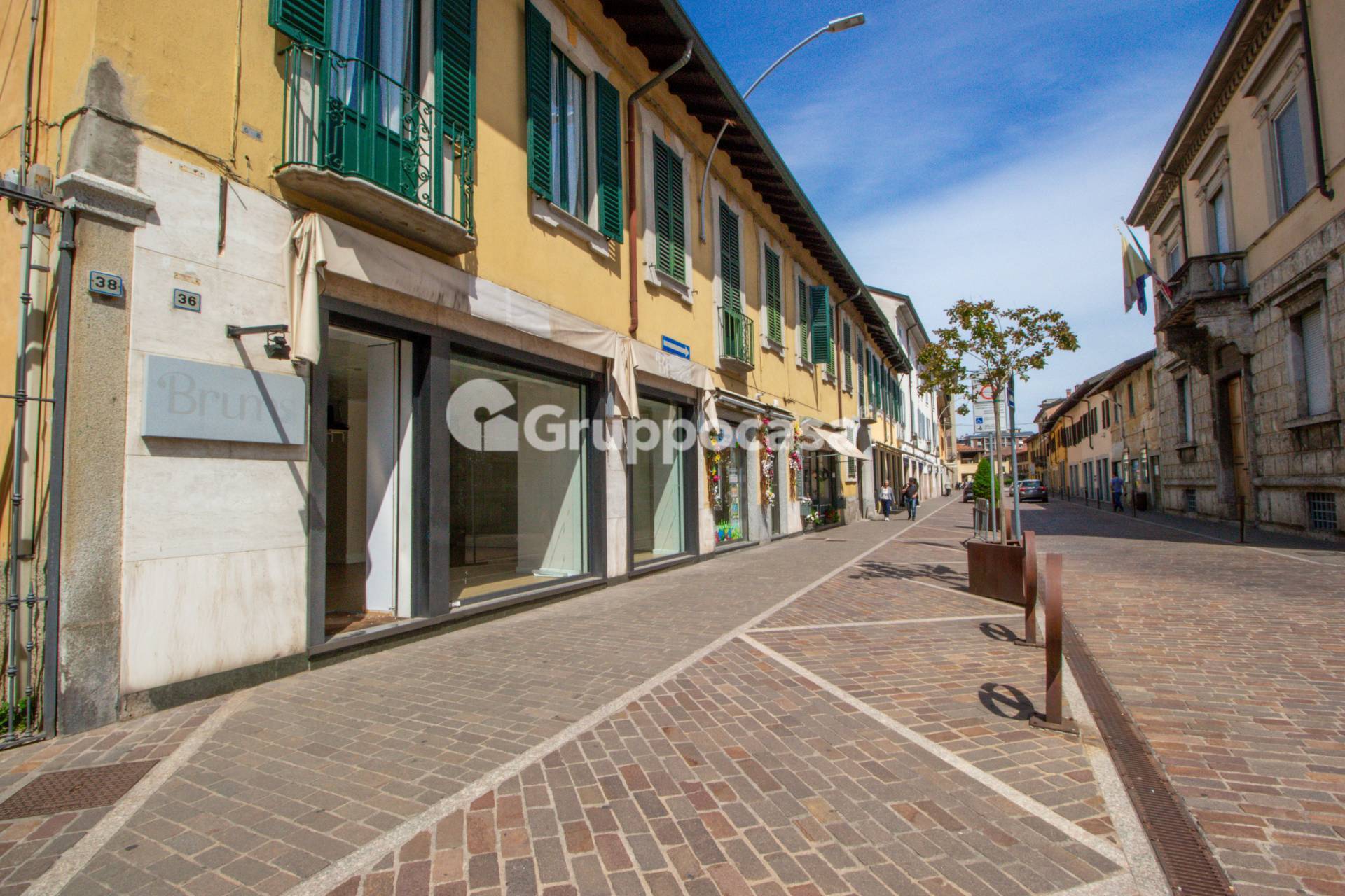 Locale commerciale in vendita a Magenta
