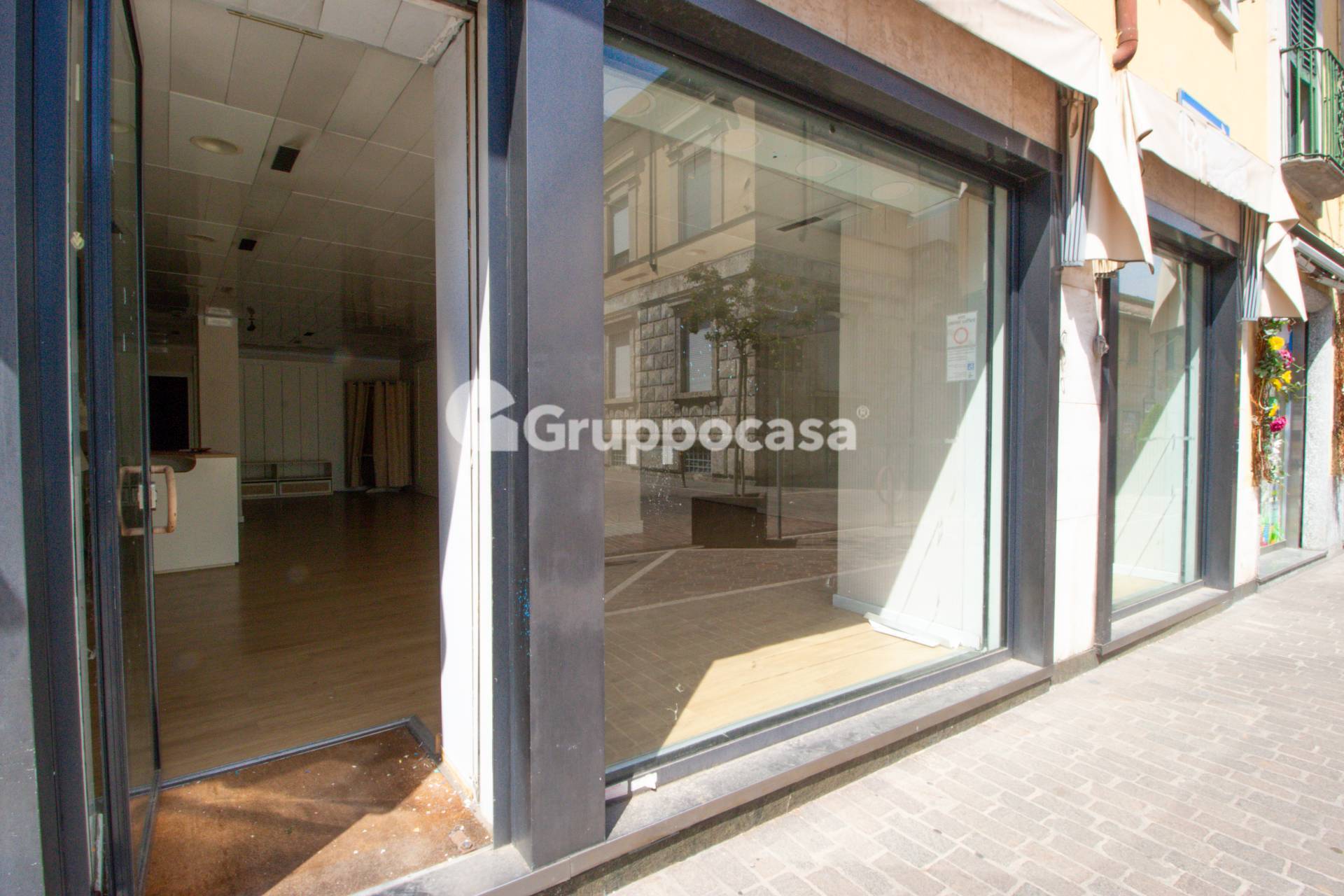 Locale commerciale in vendita a Magenta