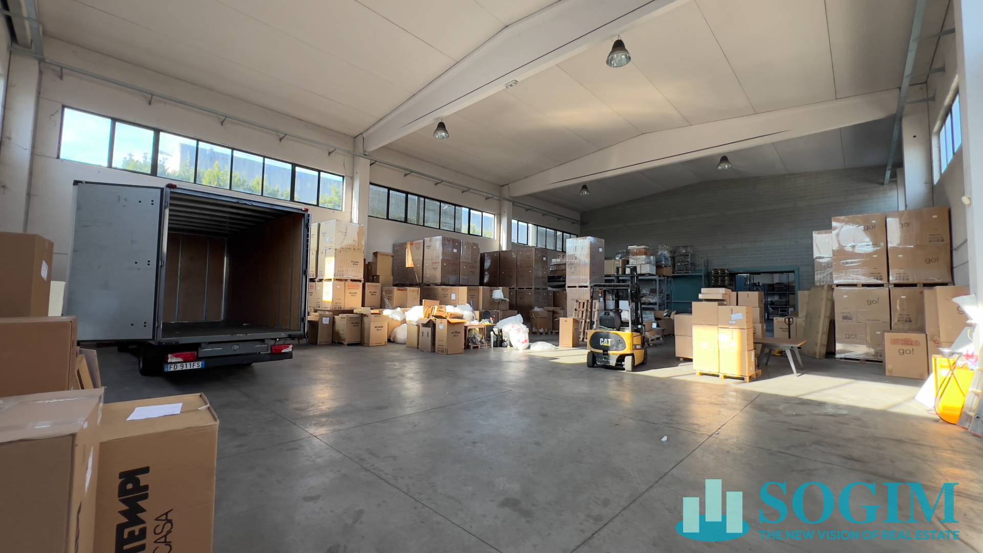 Capannone in vendita a Varedo