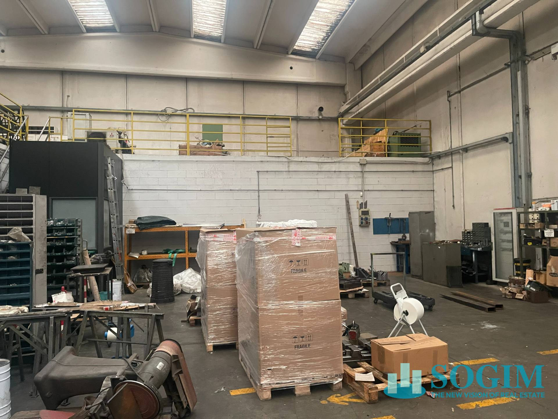 Capannone in vendita a Brugherio