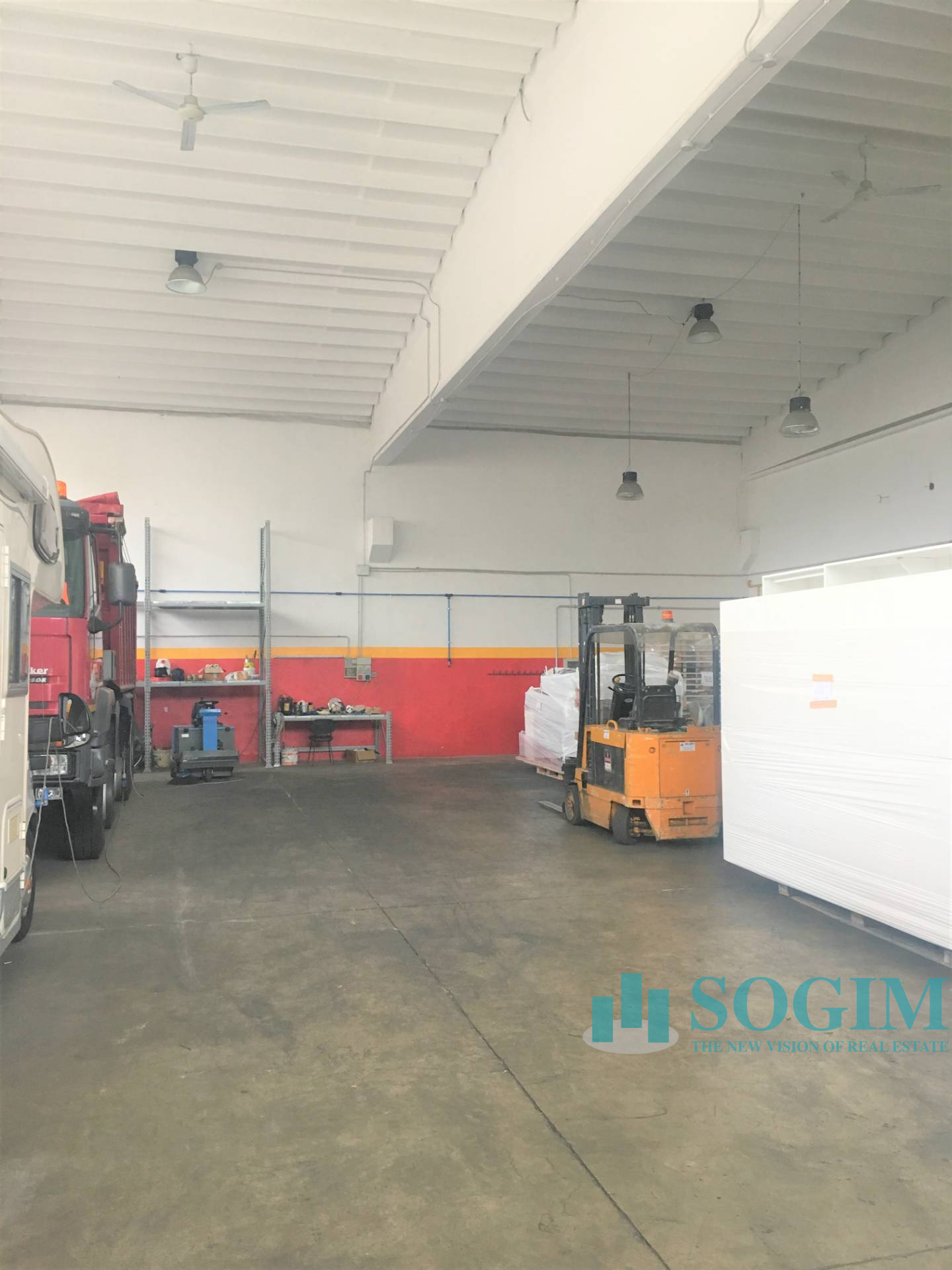 Capannone in vendita a Zibido San Giacomo, Zibido