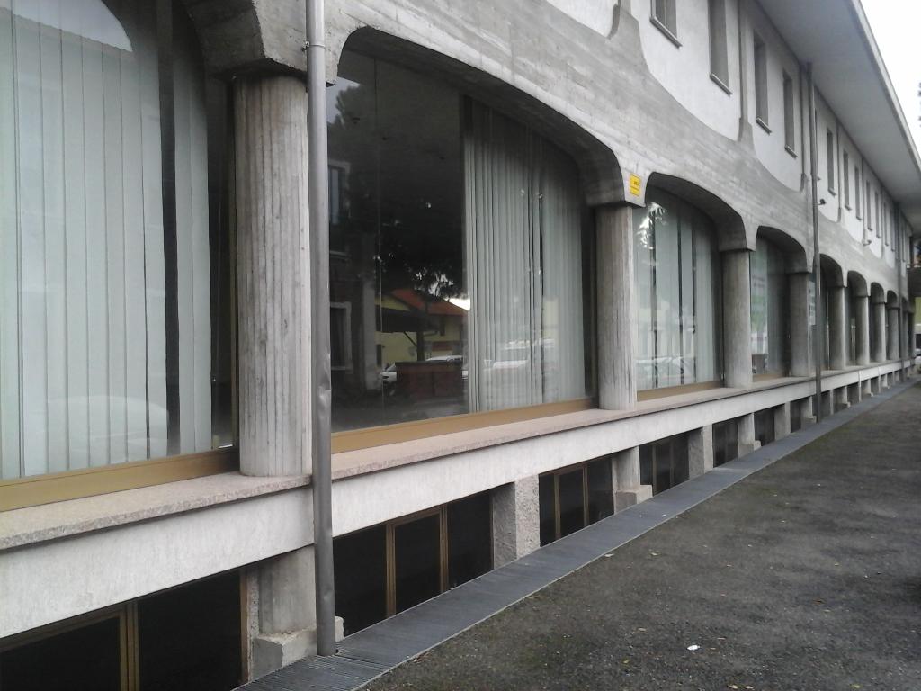 Immobile commerciale in vendita a Buscate