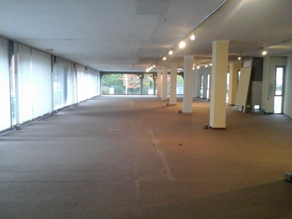 Immobile commerciale in vendita a Buscate