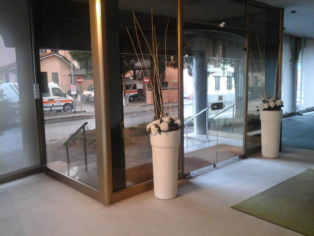 Immobile commerciale in vendita a Buscate