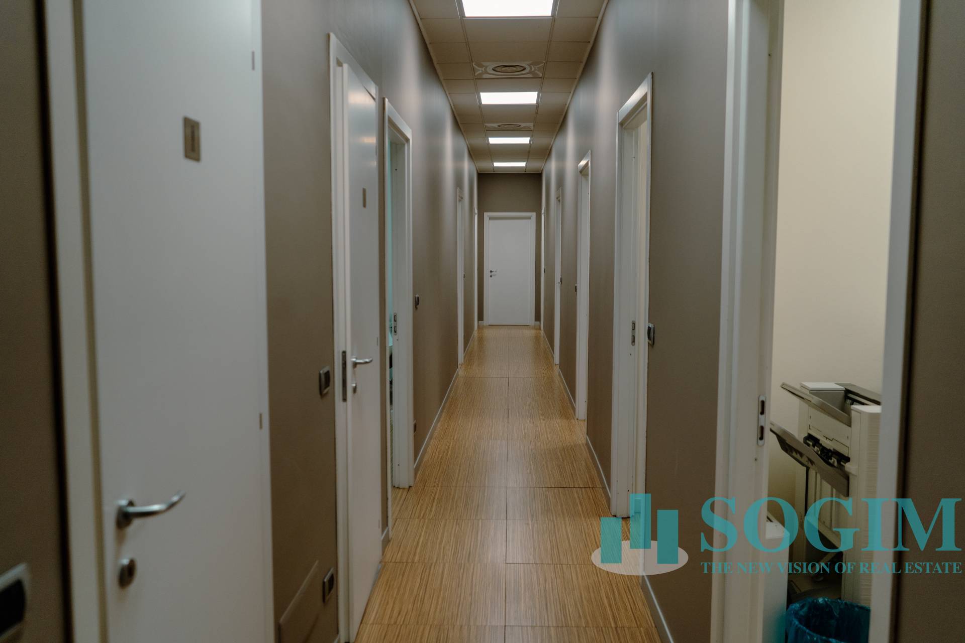 Ufficio in vendita a Milano, v.le monza