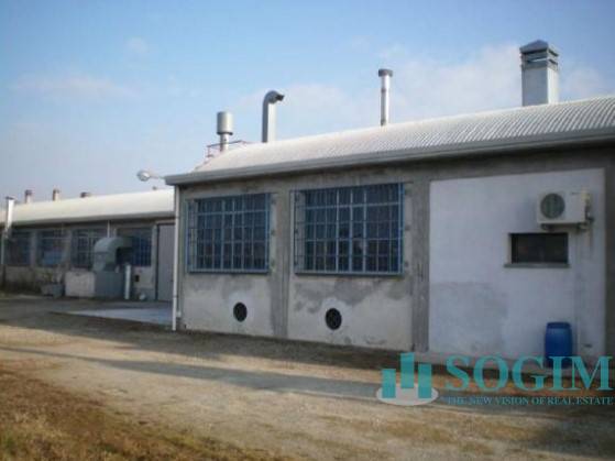 Capannone + Palazzina Uffici in vendita a Turbigo